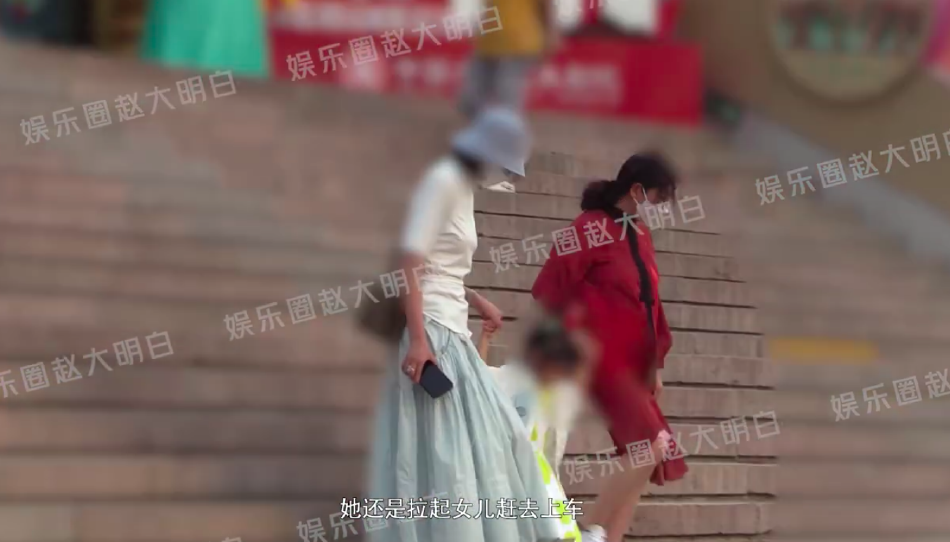 　　毛宁表示，瑙鲁作为主权独立国家，宣布承认一个中国原则，同台湾当局断绝所谓“外交关系”，愿同中国恢复外交关系，中方对瑙鲁政府决定表示赞赏和欢迎。