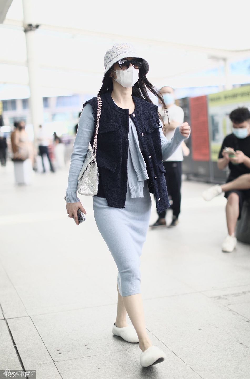 毛宁指出,台湾地区选举之后,有很多国家和国际组织公开重申坚持一个中国原则、反对任何形式的“台独”、支持中国统一大业,这是国际社会的正义之声、和平之声。我们相信国际社会将继续恪守一个中国原则,支持中国人民反对“台独”分裂、争取国家统一的正义事业。
