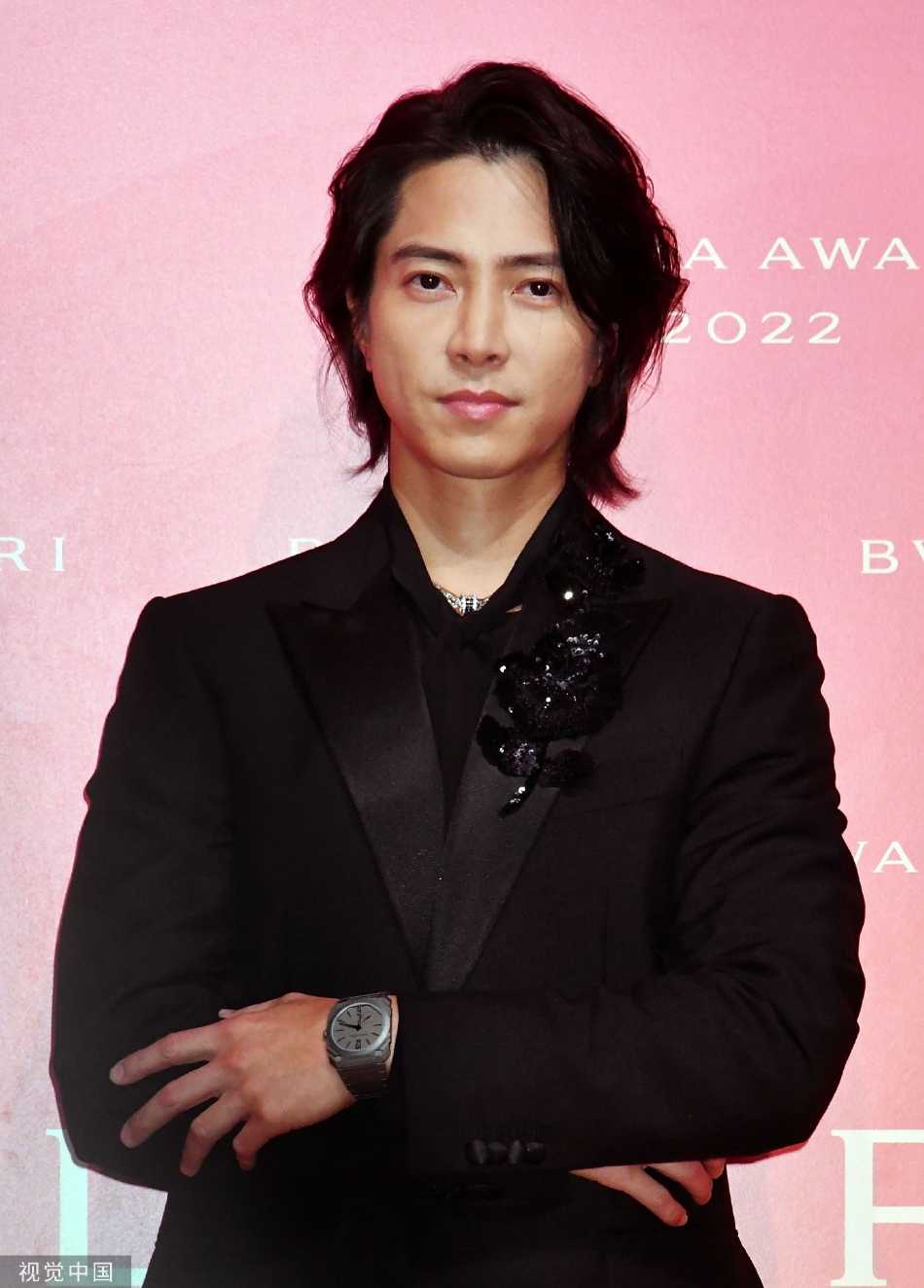 　　<span><strong><span>要持续盯住“七个有之”问题，把严惩政商勾连的腐败作为攻坚战重中之重，坚决打击以权力为依托的资本逐利行为，坚决防止各种利益集团、权势团体向政治领域渗透。</span></strong></span>