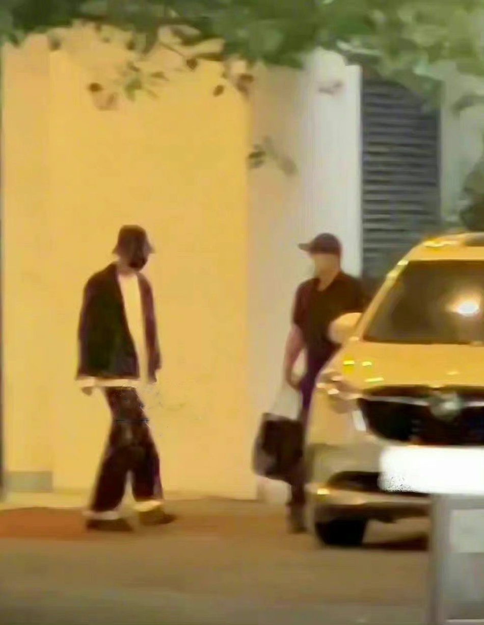 　　毛宁强调，台湾地区选举是中国内政，不管选举结果如何，都改变不了世界上只有一个中国、台湾是中国一部分的基本事实。一个中国原则是中国同世界各国建立和发展外交关系的政治基础，是公认的国际关系准则和国际社会普遍共识。