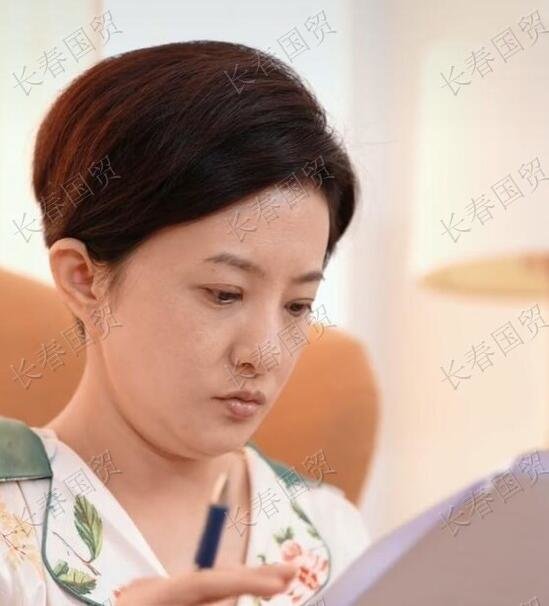 “国际上谁违反一个中国原则,就是干涉中国内政,侵犯中国主权,必将遭到全体中国人民和国际社会的共同反对。中方对有关国家发声明‘致贺’等违反一个中国原则的错误做法表示强烈不满和坚决反对,已提出严正交涉。”毛宁说。