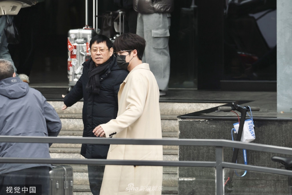 　　1月19日，在中国证监会新闻发布会上，中国证监会期货司司长李至斌对近期某些机构疑似在股指期货上开大额空单，恶意做空市场的消息进行回应。李至斌表示，我们已关注到，并对有关情况进行了排查。当前，股指期货的整体持仓较为分散，暂未发现客户集中大量加空仓的现象，也暂未发现关联账户联合做空的行为。