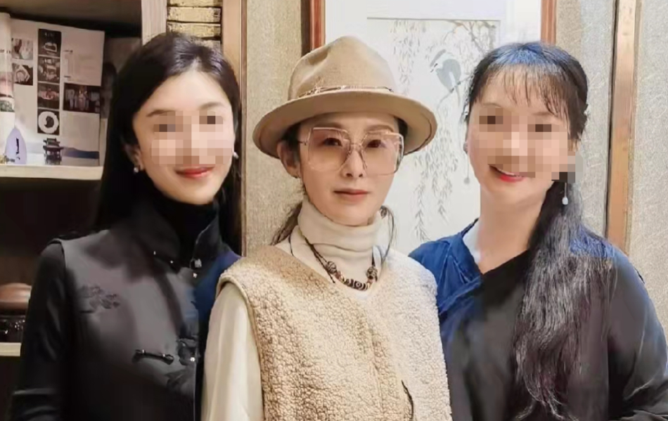 　　经过这次的煤矿事故，当谈及未来的打算时，黄勇表示自己可能不会再干了，“家里人都反对。”而计平沉默了许久后没有说出自己的想法。