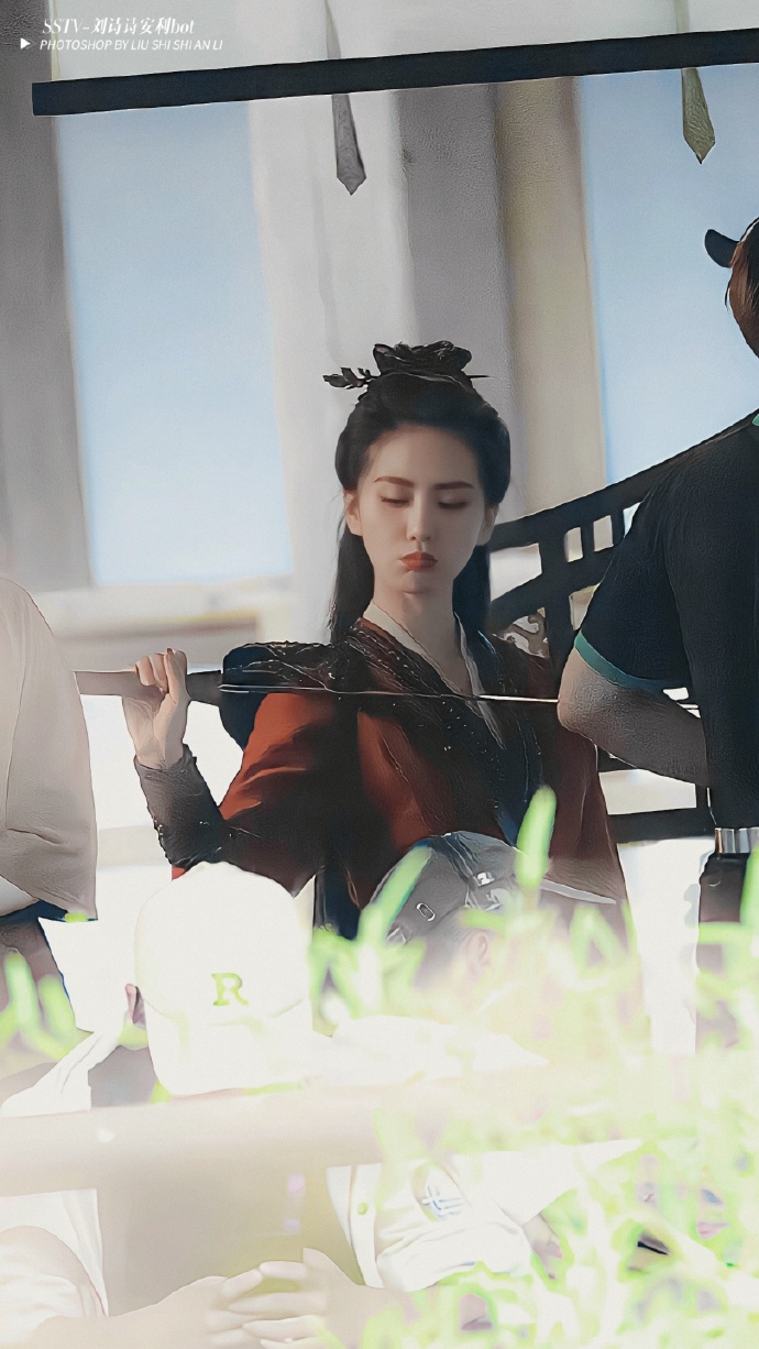 　　<strong>路透社记者：乌克兰于周末表示，应使中国参与到和谈中来。乌克兰是否已请求中方参与同俄罗斯的和谈，以推动结束乌克兰危机？乌方是否向中方提出，希安排泽连斯基总统同李强总理在达沃斯举行会晤？</strong>