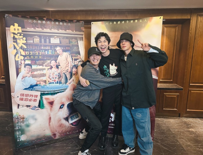 　　“他（计平）喊我快跑，救了我一命！要是再晚上3分钟，我也就搁那（指遇难）了。” 计平隔壁病床的工友黄勇情不自禁地发出感慨。