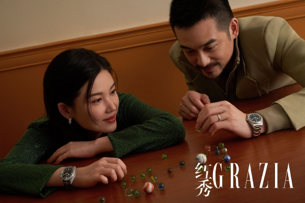 毕业那年,靳力和王晓英在接受采访的时候说:“我们要敢于挑战,但是更重要的是坚持。不是为了我们的生活更好,而是为了更多的人生活更好,这是我们的人生观,也是在将来的坎坷道路上让我们能够坚持理想的动力。”