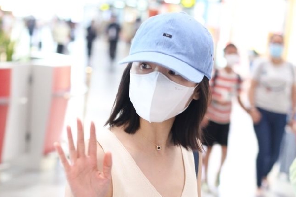 　　同时，由西藏自治区监察委员会调查的杨光明涉嫌受贿案、西藏自治区公安厅侦查的杨光明涉嫌非法持有枪支案也移送西藏自治区人民检察院一并审查起诉。目前，该案正在进一步办理中。