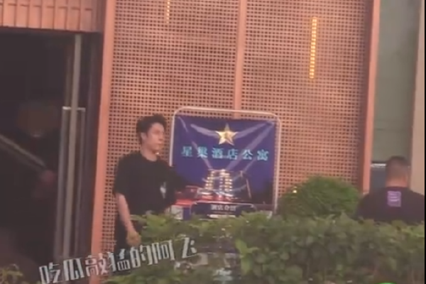 毛宁表示,我们赞赏俄方表态。事实上,不仅俄罗斯,还有很多国家和国际组织,包括印度尼西亚、越南、柬埔寨、老挝、孟加拉国、菲律宾、斯里兰卡、尼泊尔、南非、埃及、埃塞俄比亚、津巴布韦、哈萨克斯坦、乌兹别克斯坦、塔吉克斯坦、白俄罗斯、塞尔维亚、匈牙利、巴布亚新几内亚、古巴、委内瑞拉、上合组织、阿拉伯国家联盟等,以发表声明、新闻公报、答记者问等方式,公开重申恪守一个中国原则,坚定支持中方维护国家主权和领土完整,反对任何形式的“台独”,支持中国统一大业。