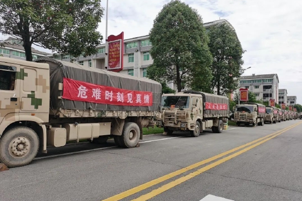 刘勇一直在云南省工作,曾任云南建工集团有限公司总经理、党委副书记、董事,云南省投资控股集团有限公司总裁、党委副书记、副董事长。