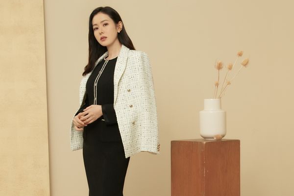 　　时隔近两周后，中国足协发布了第二批公示名单，广州、北理工、南通海门珂缔缘、武汉江城、海南之星、泉州亚新均在其中。本次名单的公示期为1月17日至19日。三级职业联赛50家俱乐部中，只有大连人和深圳缺席，这也意味着两家俱乐部将无缘新赛季职业联赛。