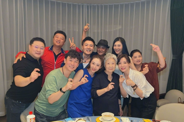在旧改、城中村领域探索新模式的还有深圳。近日,由深圳市规划和自然资源局会同深圳市住房和建设局起草的《关于积极稳步推进城中村改造实现高质量发展的实施意见》(征求意见稿)发布,于2024年2月4日前向社会征求意见。这份征求意见稿强调政府主导、分类实施。根据城中村现状条件和规划实施要求,分类推进拆除新建、整治提升、拆整结合改造。