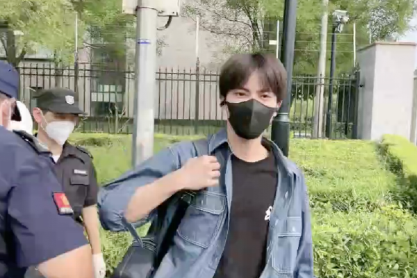 毛宁指出,无论台湾岛内局势怎样变化都改变不了,世界上只有一个中国,台湾是中国一部分的基本事实。台湾从来不是一个国家,过去不是,今后更不可能是。我们坚信,国际社会坚持一个中国原则的普遍共识和稳固格局必将更加牢固。中国人民反对“台独”分裂和外部势力干预,争取国家统一的正义事业必将得到更多理解和支持。