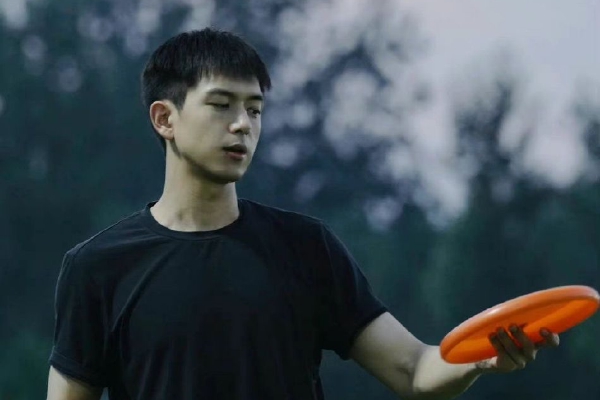 　　作为国足目前的当家射手，武磊注意到了外界的批评，“我看到了网上的一些评论，但作为职业球员，这么多年都走过来了。我们不是第一次面对困难和压力，这么多年一直处在这样的环境中，我们球员有心理准备，也相信可以处理好，将压力转化为动力。”