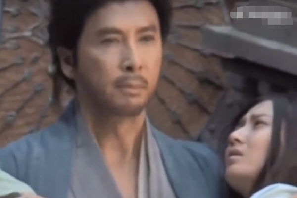 <span>2022年1月,《零容忍》第一集《不负十四亿》播出,专题片详细披露了孙力军政治团伙案,</span><span><strong>点名了王立科、龚道安、邓恢林、刘新云、傅政华等人。</strong></span>