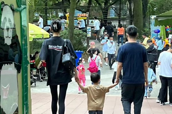 　　凤凰卫视记者提问，据报道，台湾外事部门称，中方就台湾地区选举发布的有关答问重谈“台湾问题是中国内政”等谬论不符合国际认知和两岸现状，呼吁北京当局尊重选举结果，面对现实。发言人有何评论？