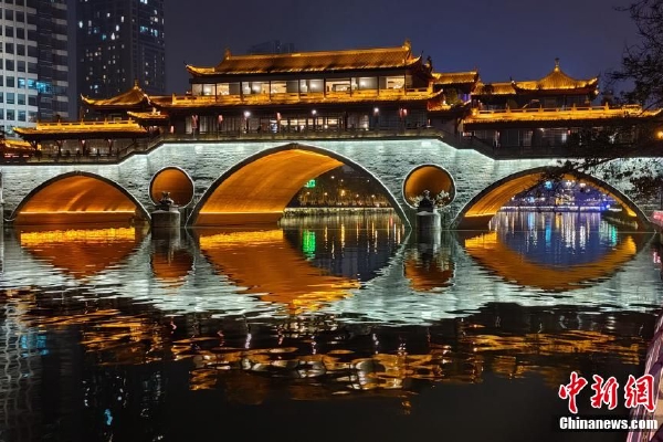 毛宁表示,台湾地区选举是中国的地方事务,中方一贯坚决反对美台开展任何形式的官方往来,坚决反对美方以任何方式、任何借口干涉台湾事务。