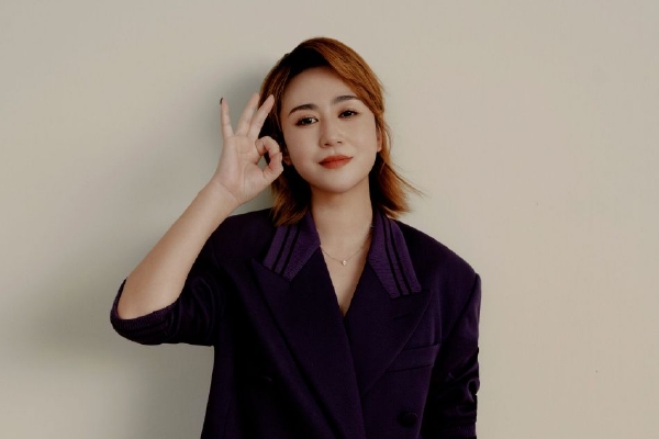 　　毛宁表示，台湾地区选举是中国的地方事务，中方一贯坚决反对美台开展任何形式的官方往来，坚决反对美方以任何方式、任何借口干涉台湾事务。