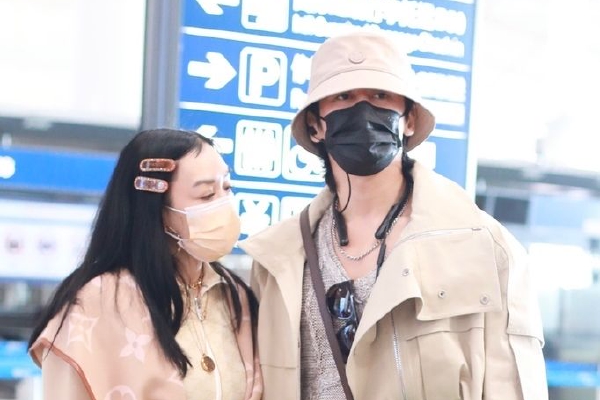 毛宁强调,我们敦促美方务必认清台湾问题的极端复杂性和敏感性,切实恪守一个中国原则和中美三个联合公报,将美国领导人多次重申的不支持“台独”、不支持“两个中国”或“一中一台”、不寻求把台湾问题作为工具遏制中国等承诺落到实处,慎之又慎处理涉台问题,不以任何形式虚化掏空一个中国原则,不向“台独”分裂势力发出任何错误信号。