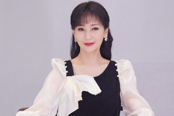 <strong>路透社记者:乌克兰于周末表示,应使中国参与到和谈中来。乌克兰是否已请求中方参与同俄罗斯的和谈,以推动结束乌克兰危机?乌方是否向中方提出,希安排泽连斯基总统同李强总理在达沃斯举行会晤?</strong>