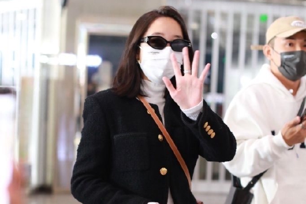 受强冷空气的影响,1月20日夜间到21日白天,渤海、黄海、东海、钓鱼岛附近海域、台湾海峡将出现2.5到3.8米的大浪区;山东东部、江苏、上海、浙江、福建近岸海域将出现1.5到2.5米的中浪到大浪,近岸海域海浪预警级别为蓝色。