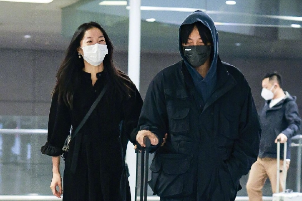 　　“进入新一轮计价周期后，变化率或以正值小幅开端，调价后首个工作日变化率幅度预计将在0.45%，对应上调幅度20元/吨附近。”金联创成品油分析师毕明欣预测称，短期内，国际原油走势或维持震荡，新一轮零售价调整方向不明朗。