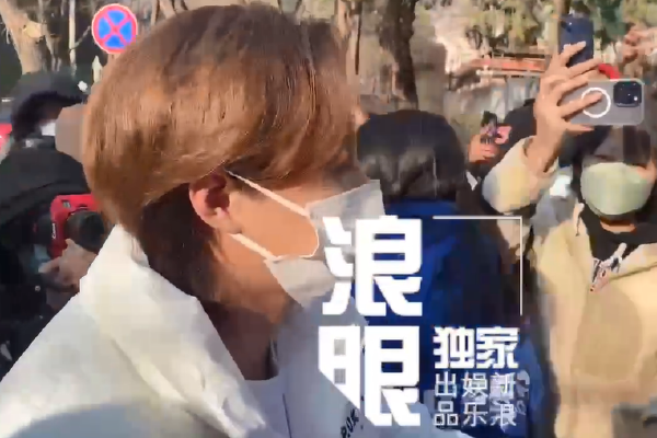 　　哪怕交战双方，彼此不共戴天，但对中国总体都很尊重。我记得当年我们驻加沙记者的越野车上，总是写着“china（中国）”和“tv”两个字（中国谁都知道，tv则最简单，比press更好认）。