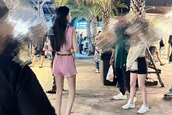 　　经过这次的煤矿事故，当谈及未来的打算时，黄勇表示自己可能不会再干了，“家里人都反对。”而计平沉默了许久后没有说出自己的想法。