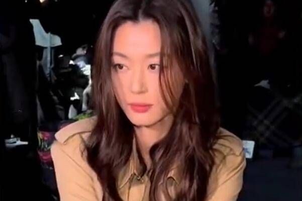 据平顶山市应急管理局1月13日消息,“天安煤业十二矿”煤矿事故发生后,河南省委主要领导第一时间作出批示,省政府主要领导和分管领导带领省应急厅、工信厅、国家矿山局河南局现场指挥调度,并成立现场救援指挥部,科学研判井下事故现场灾害情况,统筹安排整体救援工作。国家矿山安全监察局主要领导及专家现场指导救援。目前,善后工作已经展开,正对失联人员全力组织搜救。下一步,当地将深刻汲取事故教训,从严从实抓好安全生产工作。