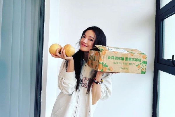　　作为国足目前的当家射手，武磊注意到了外界的批评，“我看到了网上的一些评论，但作为职业球员，这么多年都走过来了。我们不是第一次面对困难和压力，这么多年一直处在这样的环境中，我们球员有心理准备，也相信可以处理好，将压力转化为动力。”