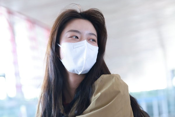 　　毕业那年，靳力和王晓英在接受采访的时候说：“我们要敢于挑战，但是更重要的是坚持。不是为了我们的生活更好，而是为了更多的人生活更好，这是我们的人生观，也是在将来的坎坷道路上让我们能够坚持理想的动力。”