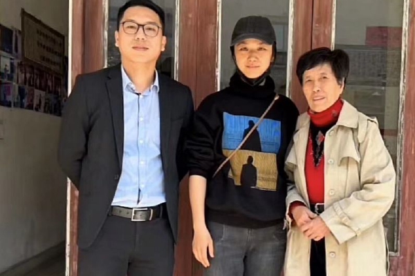 近期,河北省迁西县老干部马树山因举报当地领导干部被逮捕、起诉的案件引起社会广泛关注。最高检高度重视,专门派出院领导前往河北指导案件办理;会同河北省检察机关,在审查核实的基础上,指令迁西县检察院以不存在犯罪事实对马树山依法撤回起诉,并将依法作出不起诉处理。对检察机关在此案中多个方面存在的严重问题,要按照司法责任制规定,严肃追责。(1月19日 央视新闻)