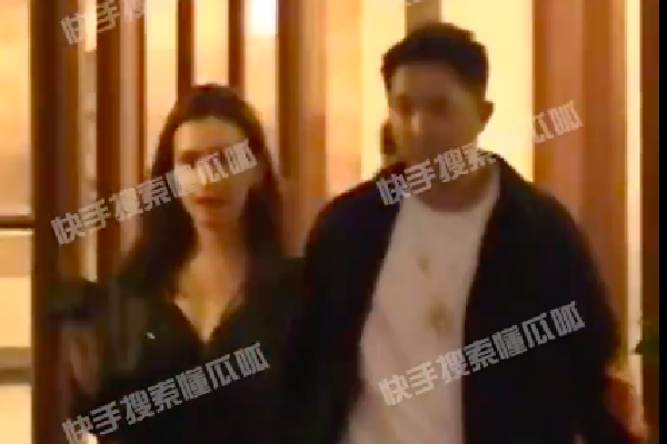 值得一提的是,继广州成为首个落实房票安置的一线城市之后,浙江嘉兴、广东佛山也相继推出房票安置政策。其中,嘉兴市规定,房票有效期为24个月,被征迁人应在房票有效期内使用房票购房;在房票有效期内未购房的,不得在房票有效期内兑换货币。佛山市明确,被征收人可以选择货币补偿,也可以选择房屋产权调换。具备实施条件的项目,被征收人可选择房票等方式安置。