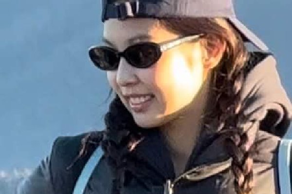 有记者问及中方对台湾地区领导人选举后两岸关系和台湾局势的看法,王毅表示,台湾地区选举是中国的地方事务。不管选举结果如何,都改变不了世界上只有一个中国、台湾是中国一部分的基本事实,都改变不了国际社会坚持一个中国原则的普遍共识。