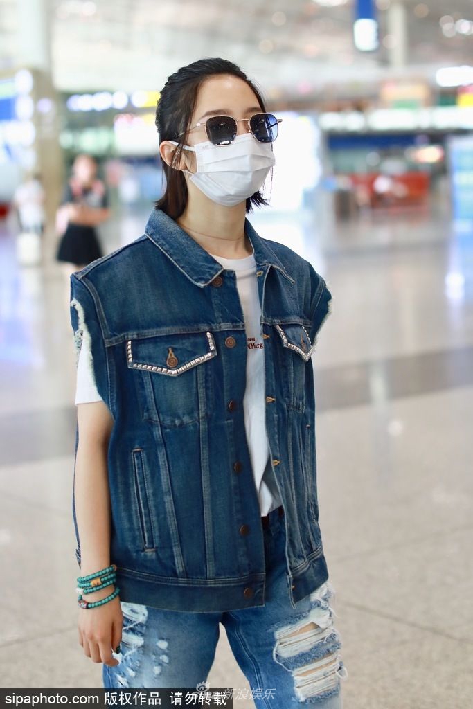 　　民航方面，河南机场集团将密切关注航班放行正常率变化，及时发布放行不正常预警信息；更新升级开放候机楼旅客过夜休息区；与机场高速、地铁、城际保持高效的信息联动保障机制，有效应对复杂天气下的旅客疏散和保障。