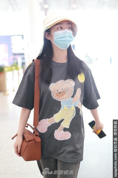 民法典第1042条规定,禁止借婚姻索取财物。借婚姻索取财物违反了婚姻自由原则,应当坚决予以打击。《规定》明确,<font>以彩礼为名借婚姻索取财物,另一方要求返还的,人民法院应予支持。</font>