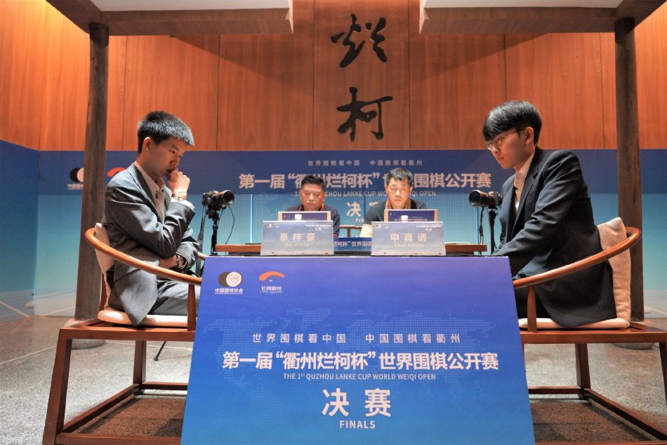 　　记者1月14日从2024年全国民政工作会议获悉，我国加快基本养老服务体系建设，所有省份均已出台实施方案和基本养老服务清单。