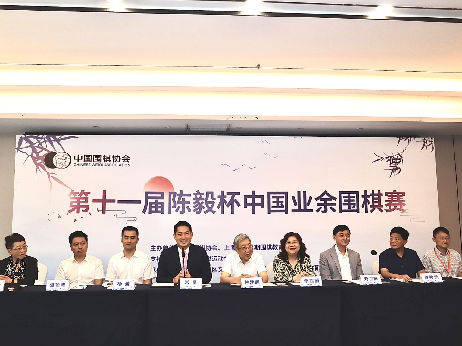 　　<span>三、警惕防范资金安全风险。</span>参加非学科类培训的广大学生及家长要通过全国统一的“校外培训家长端”app选课、缴费、退费及投诉。一次性缴费不应超过3个月或60课时及5000元上限，要签订《中小学生校外培训服务合同（示范文本）》，切实避免“退费难”“卷款跑路”等风险。
