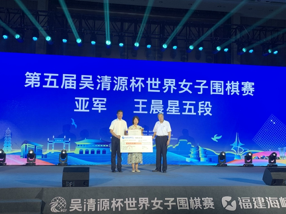 同时,由西藏自治区监察委员会调查的杨光明涉嫌受贿案、西藏自治区公安厅侦查的杨光明涉嫌非法持有枪支案也移送西藏自治区人民检察院一并审查起诉。目前,该案正在进一步办理中。