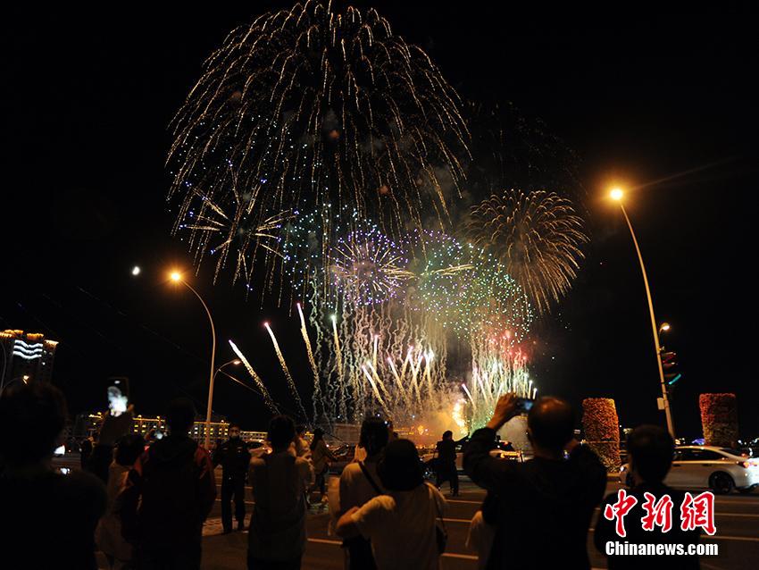 　　当时，他表示，13年时间，自己从专业干到了经济、政治，又干回了专业，“这个历程中，一路风雨、一路汗水、一路体验、一路美景，目前仍在实现理想的途中”。